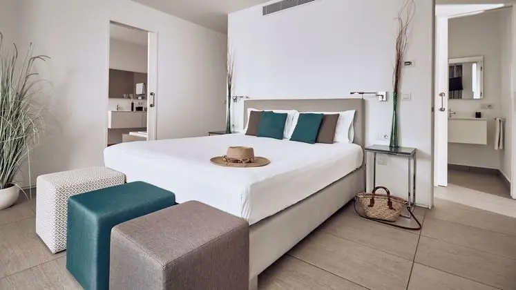 Grand Süit, 1 Yatak Odası, Kişiye Özel Havuzlu, Deniz Manzaralı (Divinity Breeze Luxe)