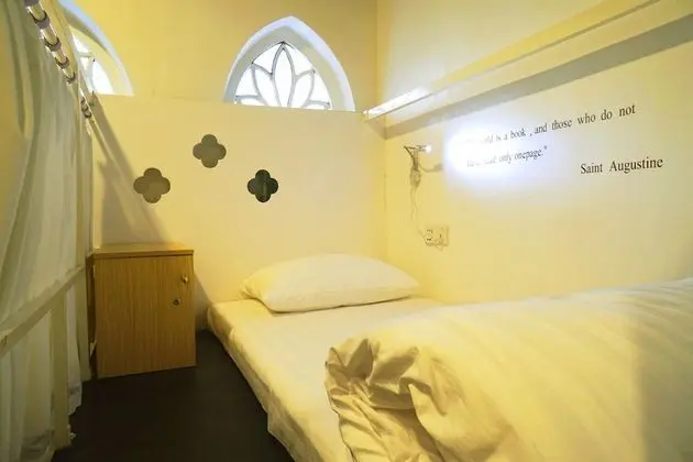 Ortak Ranzalı Oda, Karma Ranzalı Oda (Bed in 8-Bed)