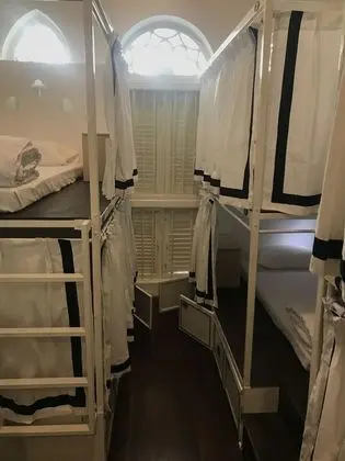 Ortak Ranzalı Oda, Karma Ranzalı Oda (Bed in 8-Bed)