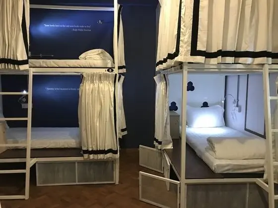 Ortak Ranzalı Oda, Sadece kadınlar için, Ortak Banyo