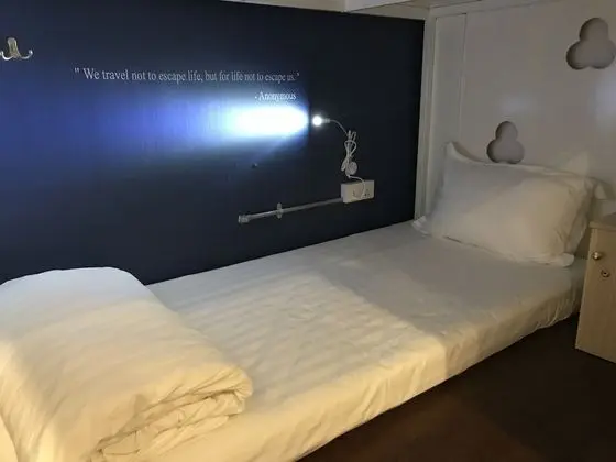 Ortak Ranzalı Oda, Sadece kadınlar için, Ortak Banyo