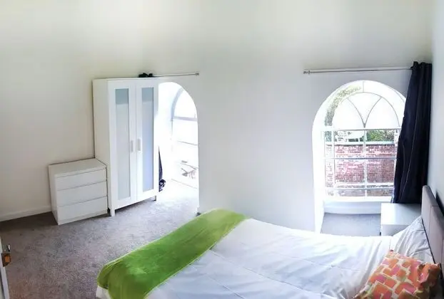 Business Kır Evi, Birden Çok Yatak, Sigara İçilmez