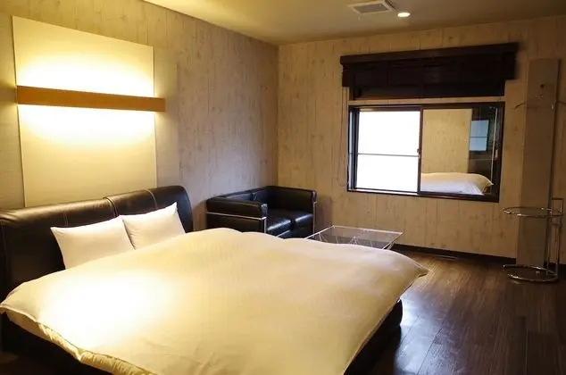 Deluxe Tek Büyük Yataklı Oda, Sigara İçilebilir (with Bathtub)