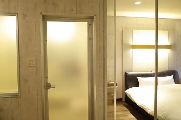 Deluxe Tek Büyük Yataklı Oda, Sigara İçilebilir (with Bathtub)