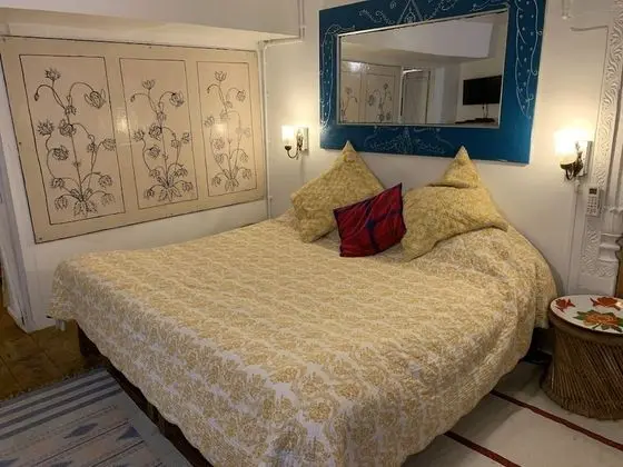 Deluxe Oda, 1 Büyük (Queen) Boy Yatak, Sigara İçilmez