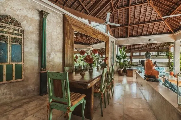 Deluxe Villa