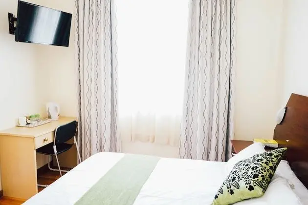 Tek Büyük Yataklı Oda, Banyolu/Duşlu