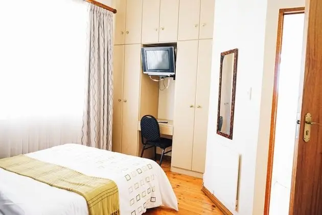 Tek Büyük Yataklı Oda, Banyolu/Duşlu