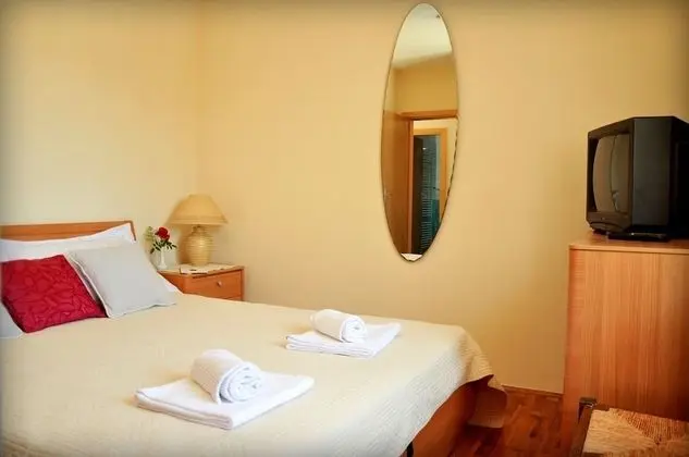 Ev (Villa Barakokula - 3m from the sea - )