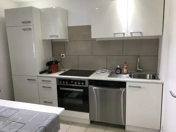 Apart Daire, 2 Tek Kişilik Yatak, Sigara İçilmez