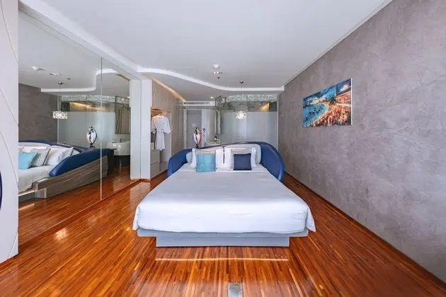 Deluxe Tek Büyük Yataklı Oda