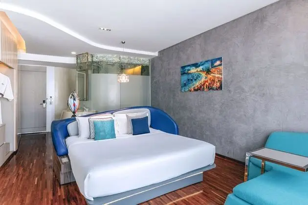 Deluxe Tek Büyük Yataklı Oda