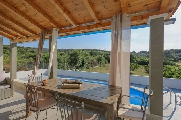 Ev (Baras garden - house with pool - H (4)