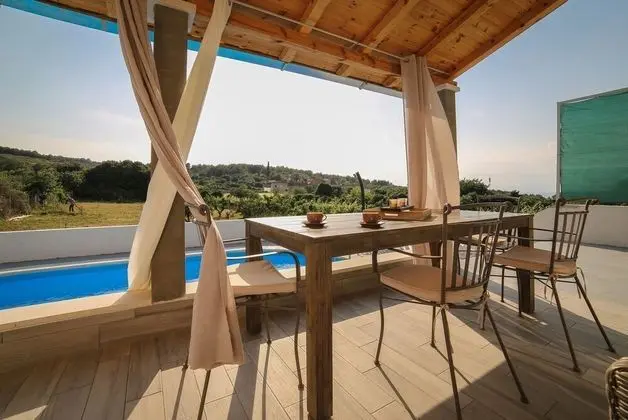 Ev (Baras garden - house with pool - H (4)