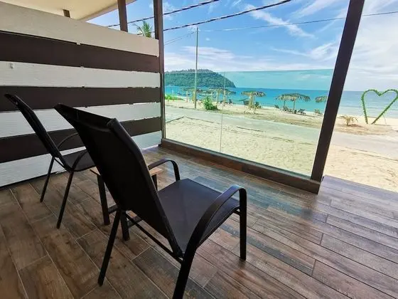 Villa (Seafront)
