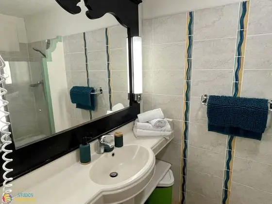 Panoramic Stüdyo Süit, Deniz Manzaralı, Havuz Kenarı (Barbadine 1011)