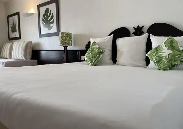 Panoramic Stüdyo Süit, Deniz Manzaralı, Havuz Kenarı (Barbadine 1013)