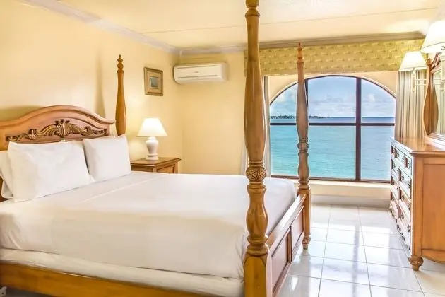 Honeymoon Oda, Havuz Manzaralı