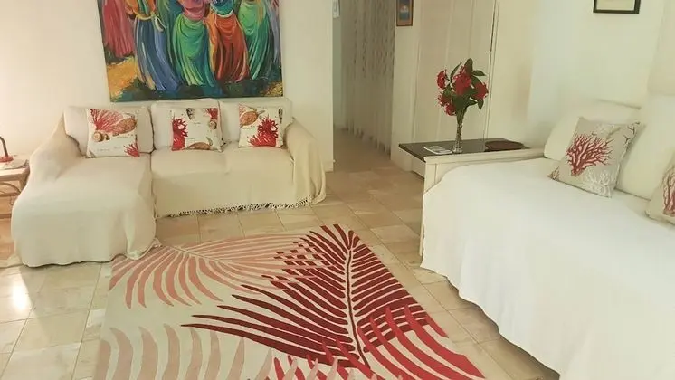 Comfort Apart Daire, 1 Yatak Odası, Bahçe Manzaralı (The Red Coral Apartment)