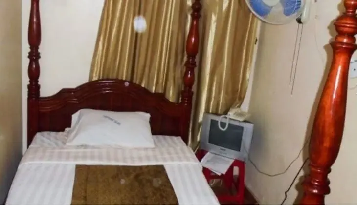 Tek Kişilik Oda, 1 Tek Kişilik Yatak, Sigara İçilmez