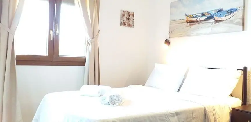 Basic Oda, Deniz Manzaralı