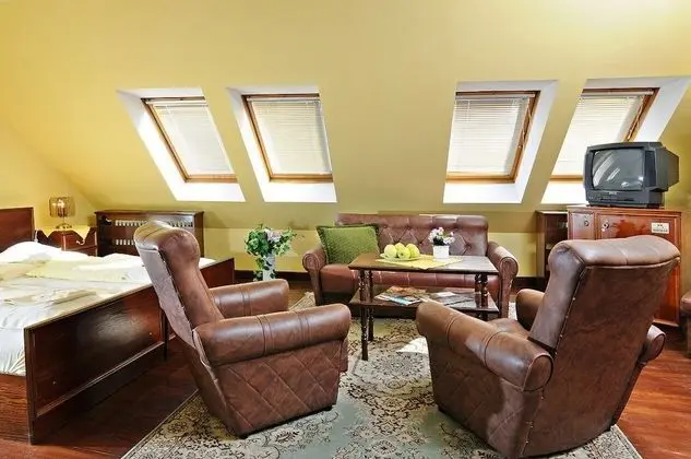 Standard Tek Büyük Yataklı Oda