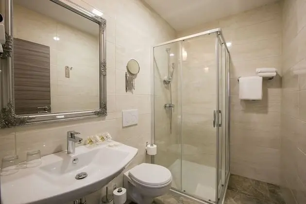 Superior Tek Büyük Yataklı Oda