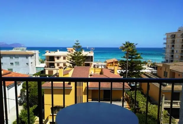 Tek Büyük Yataklı Oda, Balkon, Deniz Manzaralı