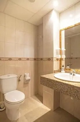 Tek Büyük Yataklı Oda, Balkon, Deniz Manzaralı
