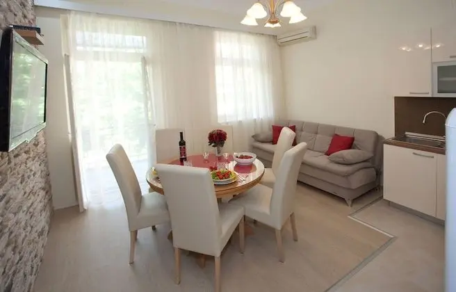 Apart Daire, 2 Yatak Odası, Balkon