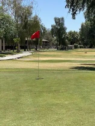 Oda, 1 En Büyük (King) Boy Yatak, Sigara İçilmez, Golf Manzaralı