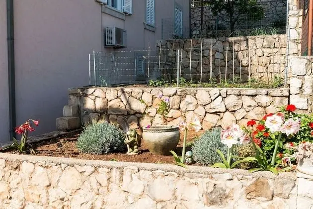 Stüdyo (Studio with Terrace and Sea View)