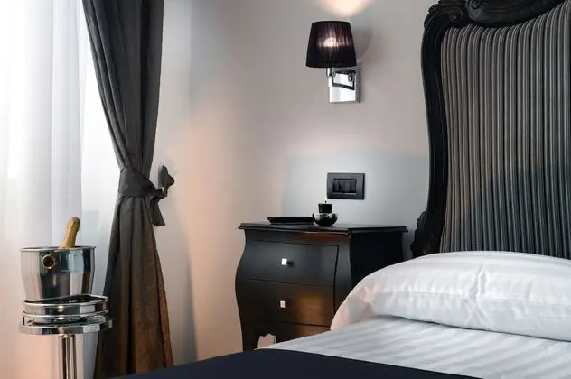 Süit, Sıcak Su Havuzu