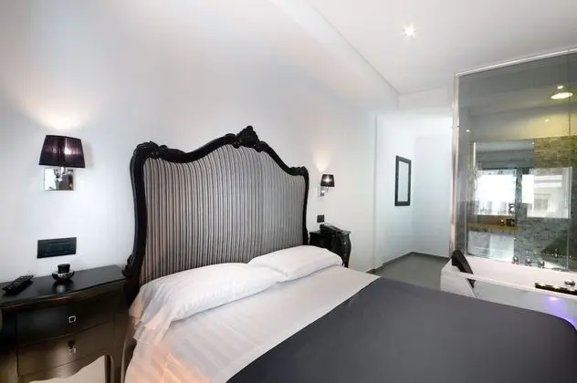 Süit, Sıcak Su Havuzu