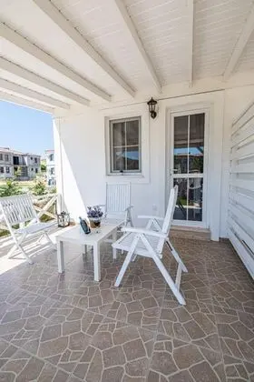 Verandalı Çift Kişilik Oda, Bahçe Manzaralı, Klimalı