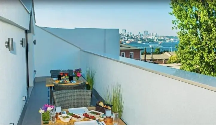 Deluxe Tek Büyük Yataklı Oda, 1 En Büyük (King) Boy Yatak, Teras, Kısmi Deniz Manzaralı