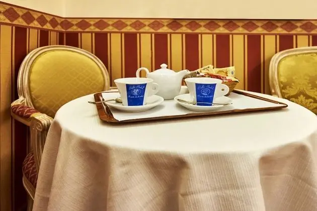 Büyük Yataklı Tek Kişilik Oda