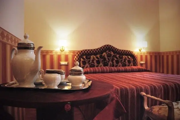 Standard Tek Büyük Yataklı Oda