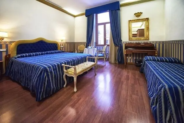 Standard Üç Kişilik Oda