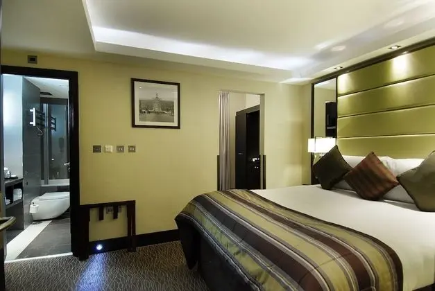 Deluxe Tek Büyük Yataklı Oda