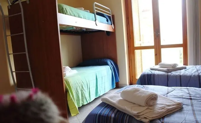 Üç Kişilik Oda, Deniz Manzaralı