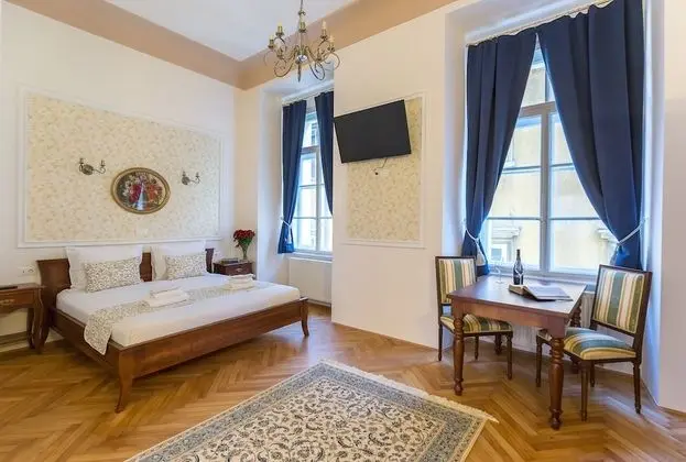 Tek Büyük Yataklı Oda (The Mistress Room)