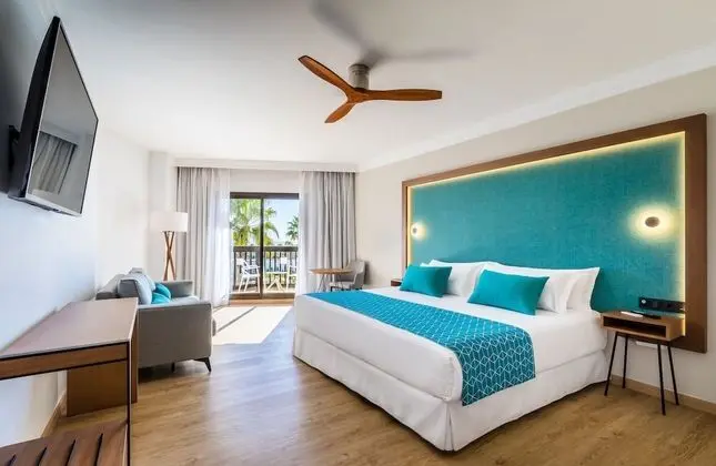 Superior Tek Büyük Yataklı Oda, Deniz Manzaralı (2 adults + 2 children)