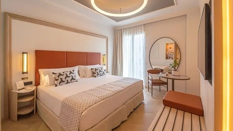 Üç Kişilik Oda