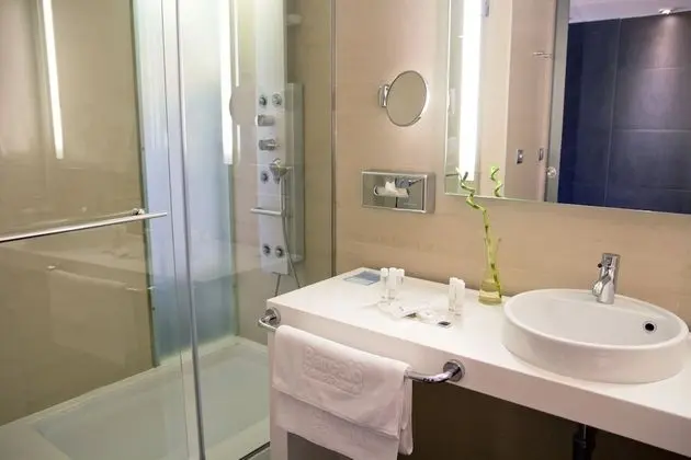 Deluxe Üç Kişilik Oda