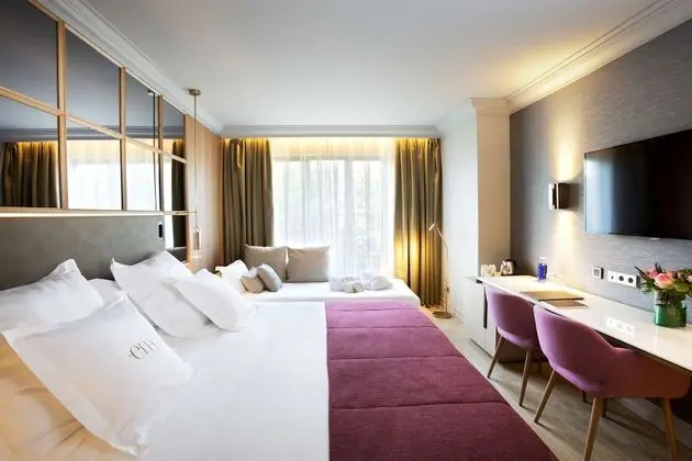 Premium Oda (with Extra Bed)