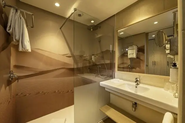 Deluxe Oda (Medina View - 2 Adults + 1 Child)