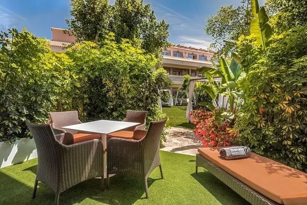 Standard Oda, Bahçe Manzaralı (2 adults + 1 child)