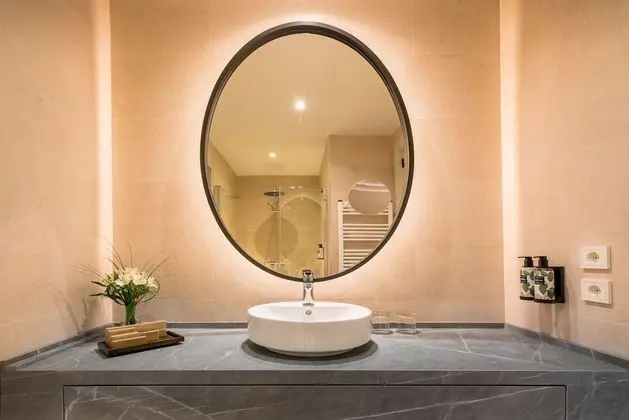 Junior Süit, Balkon