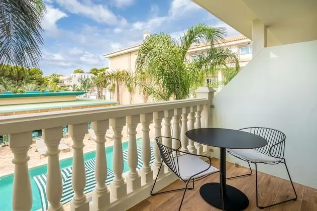 Superior Oda, Havuz Manzaralı